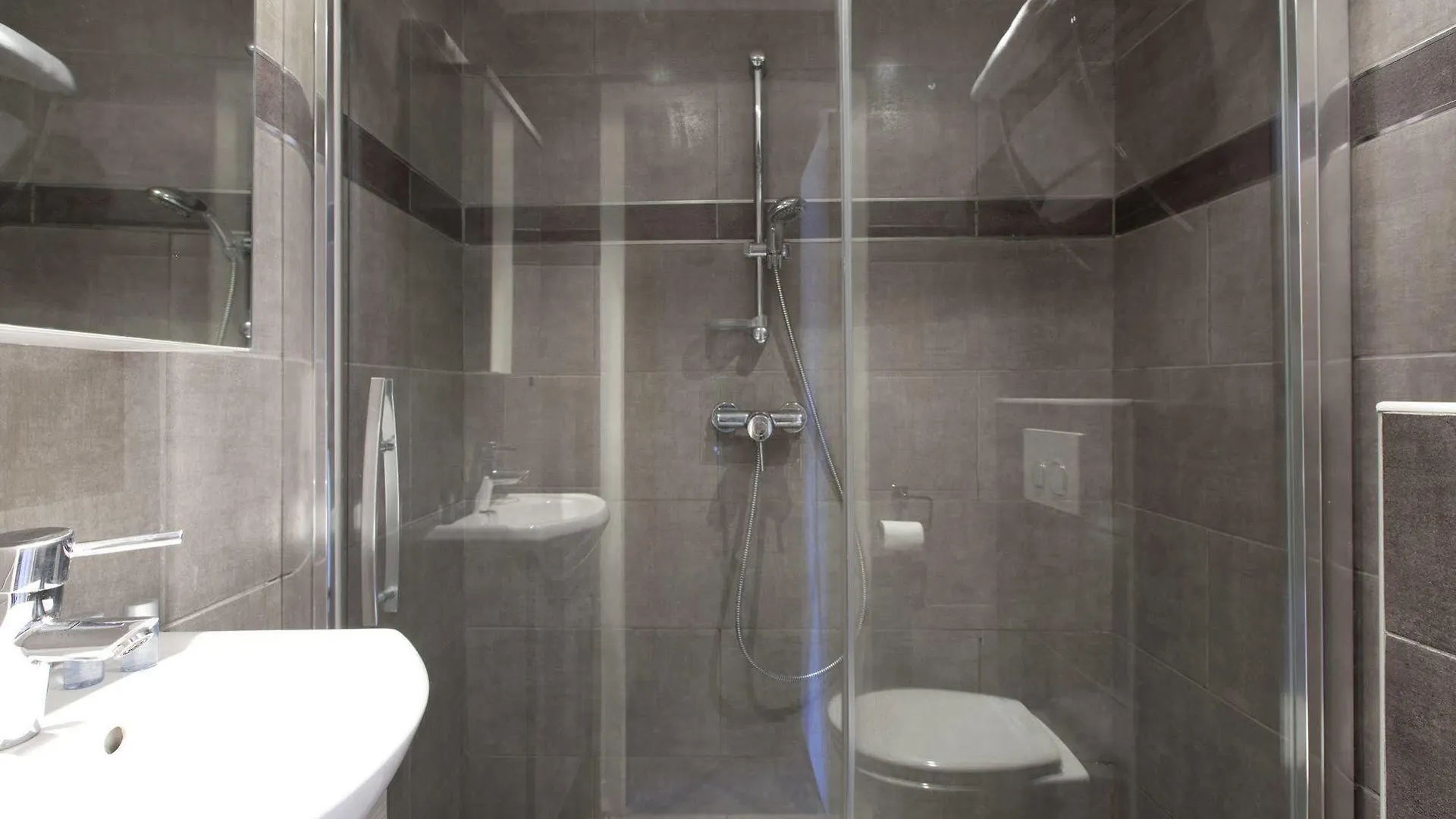 Hotel Bellevue Cannes 2*,